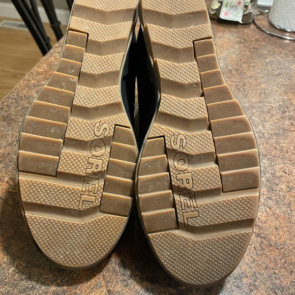 Black Sorel Evie Pull On - Picture 6 of 7